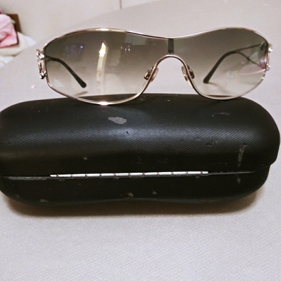 CHANEL Accessories - Women's Chanel Sunglasses CHANEL Accessories - Women's Chanel Sunglasses